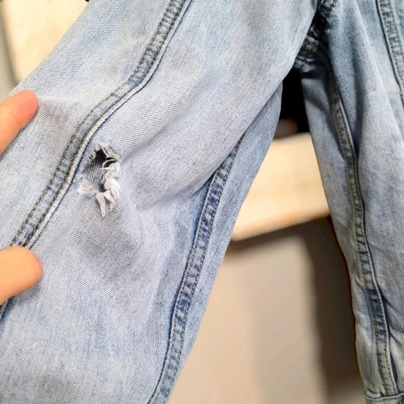 American Eagle Mens Distressed Jean Jacket Vintage Collection Size large - Picture 3 of 5